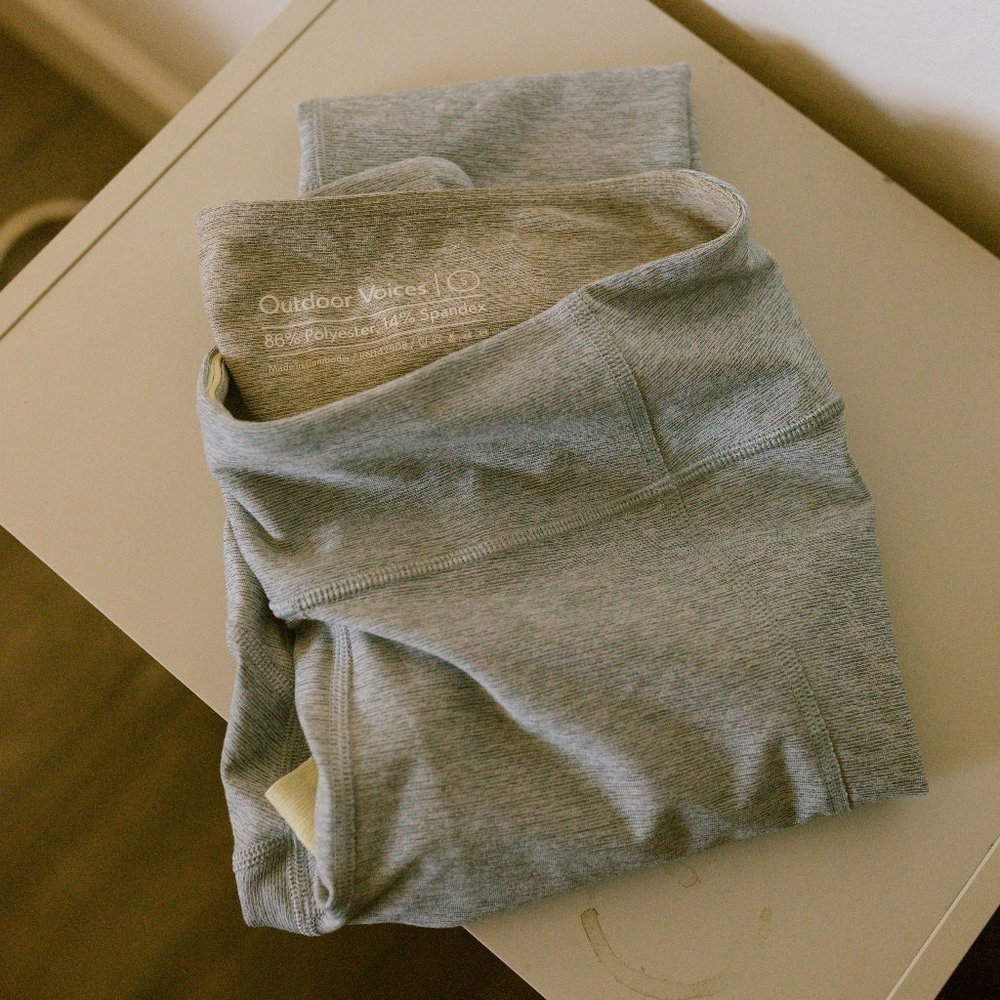 Outdoor Voices High Waisted 7/8 Two-Tone Leggings in Blue-Grey / Yellow